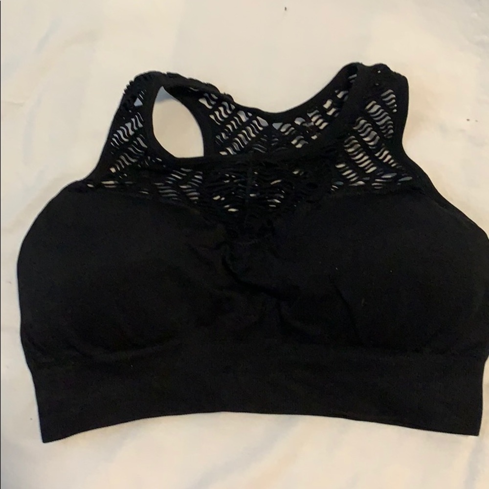 Moderate seamless activewear sport bra